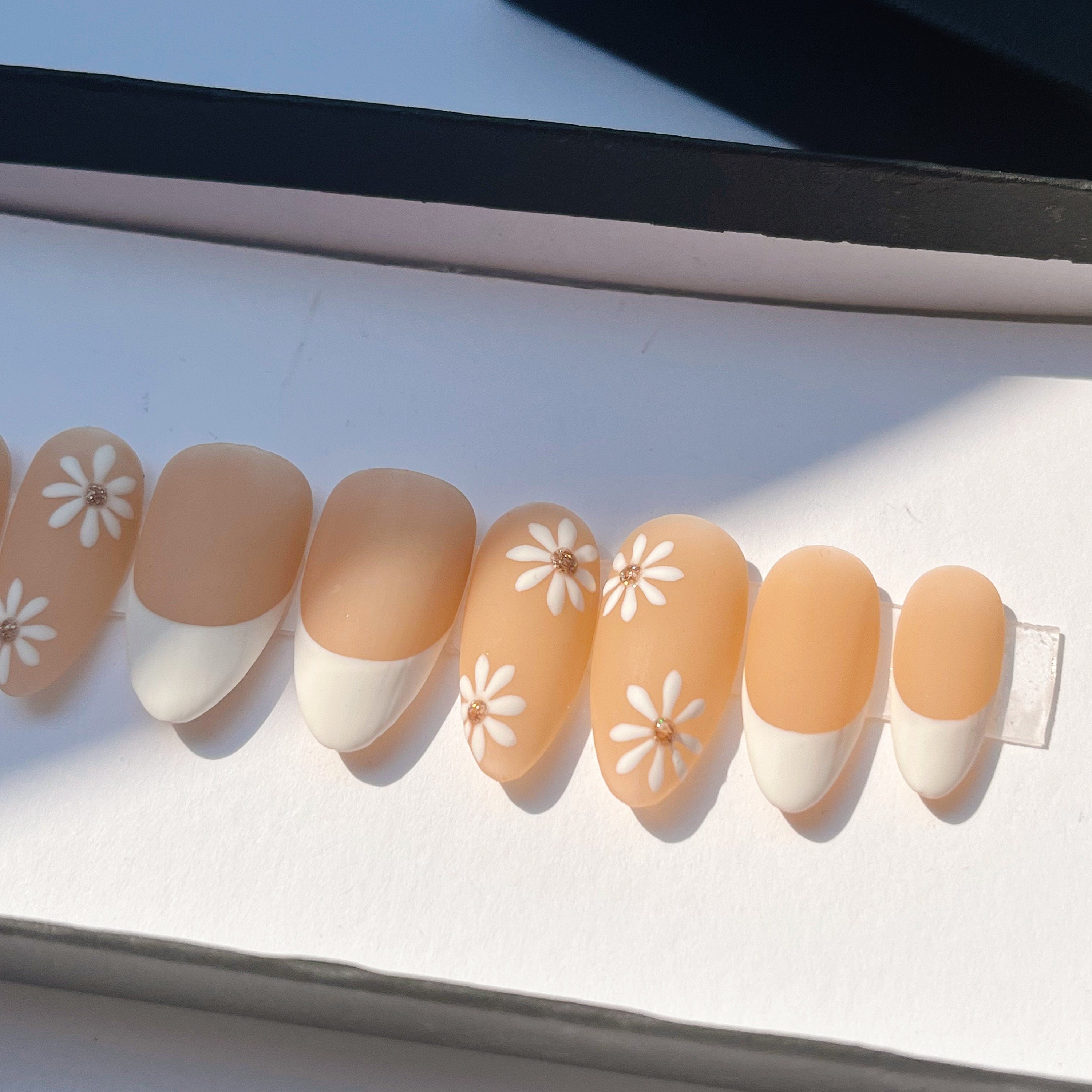 White French Tip & Daisy Flower Almond Press On Nails, , Fake Nails, Handpainted False Nails, Glue on Nails, Gel Nail Art