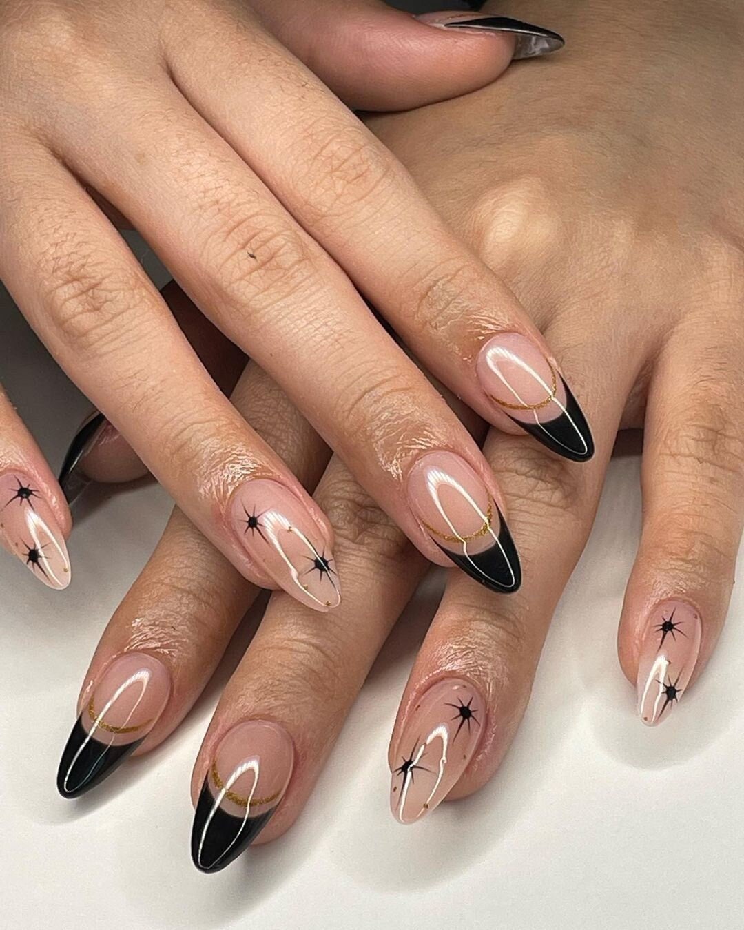 Black Stars Press On Nails, Black Almond Nails, Black French Tip Fake Nails, Handpainted False Nails, Trendy Glue on Nails, Luxury Nail Art