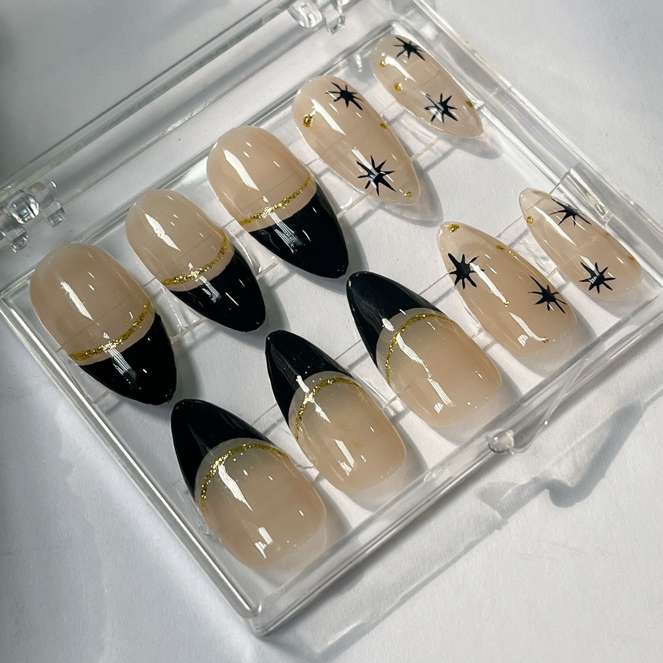 Black Stars Press On Nails, Black Almond Nails, Black French Tip Fake Nails, Handpainted False Nails, Trendy Glue on Nails, Luxury Nail Art