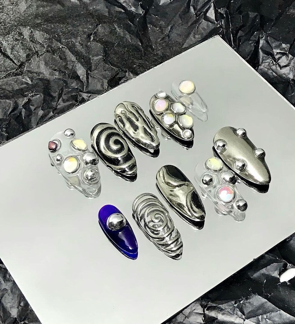 Free Style Metallic Silver Short Almond Press On Nails, Custom Chrome Goth Nails, Emo Y2K Style Fake Nails