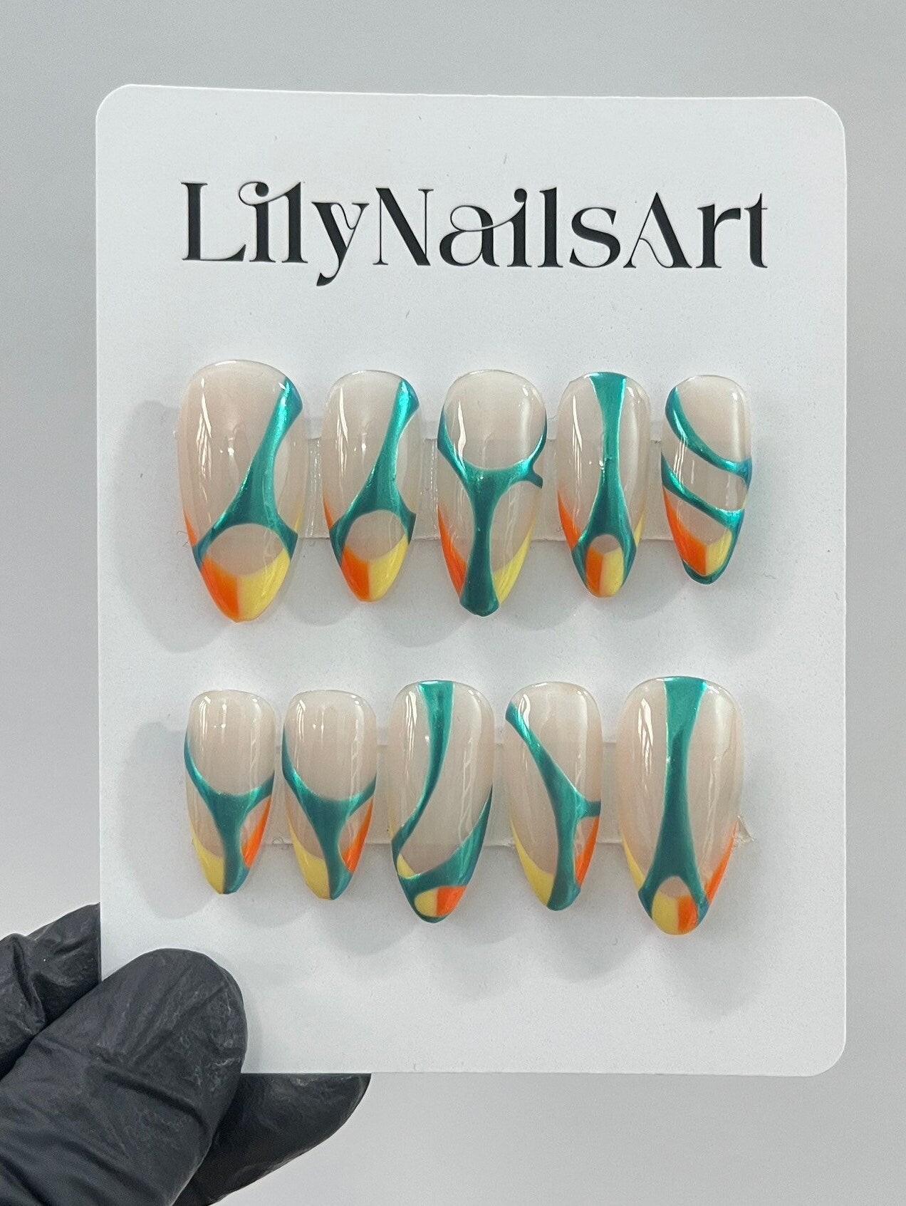 Free Style Blue & Nude Almond Press On Nails, Custom Handpainted Fake Nails, Short Nails for Birthday Party