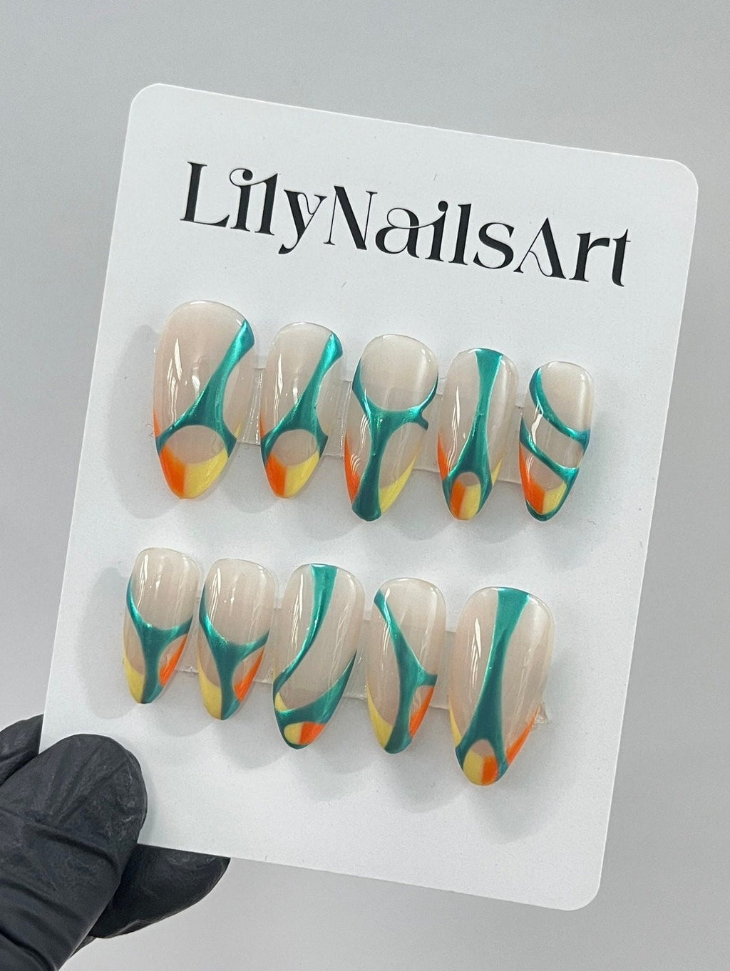 Free Style Blue & Nude Almond Press On Nails, Custom Handpainted Fake Nails, Short Nails for Birthday Party