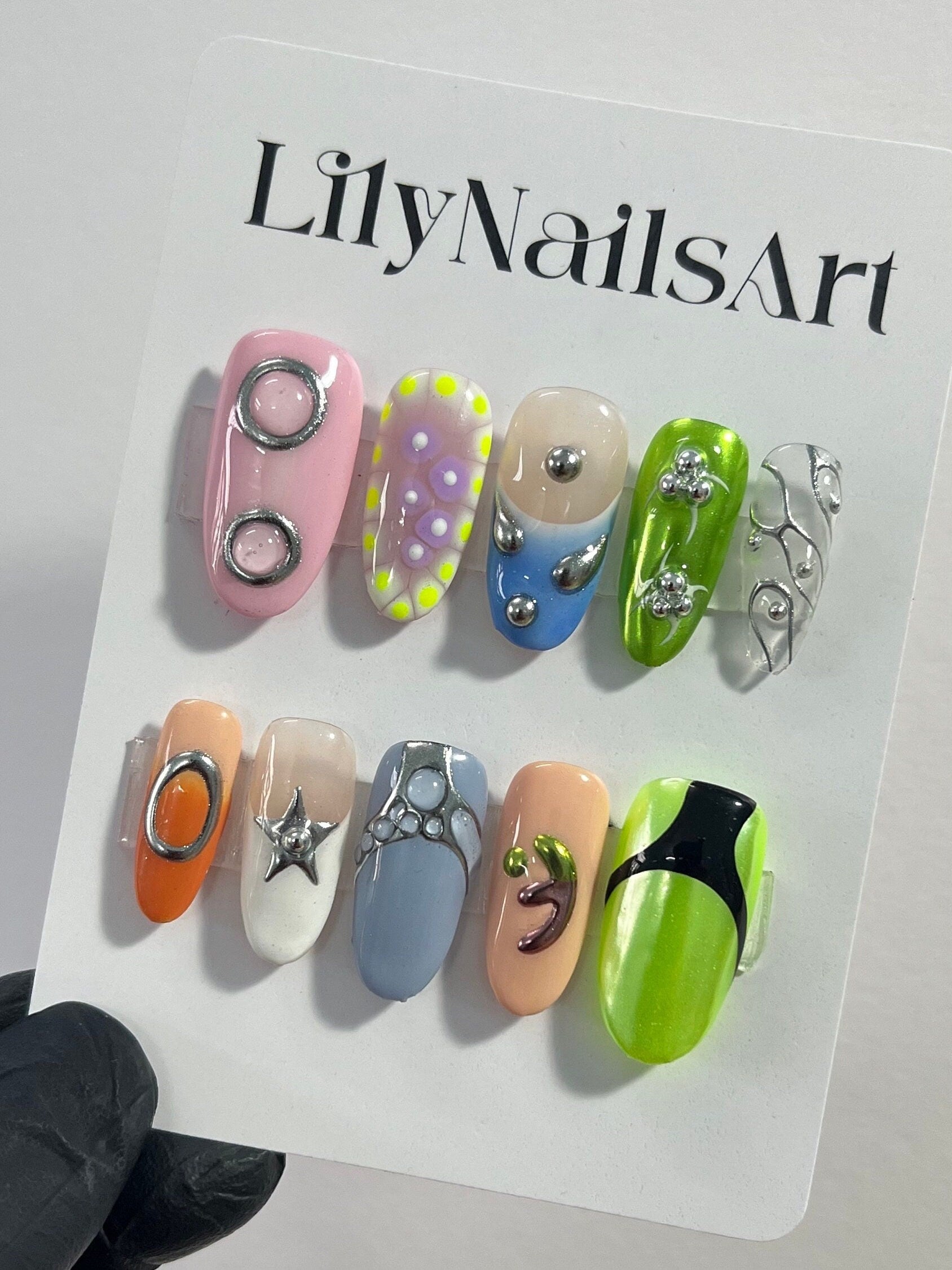 Free Style Autumn Colour Short Almond Press On Nails, Handpainted Fake Nails, Y2K for Birthday Party Holiday Nails