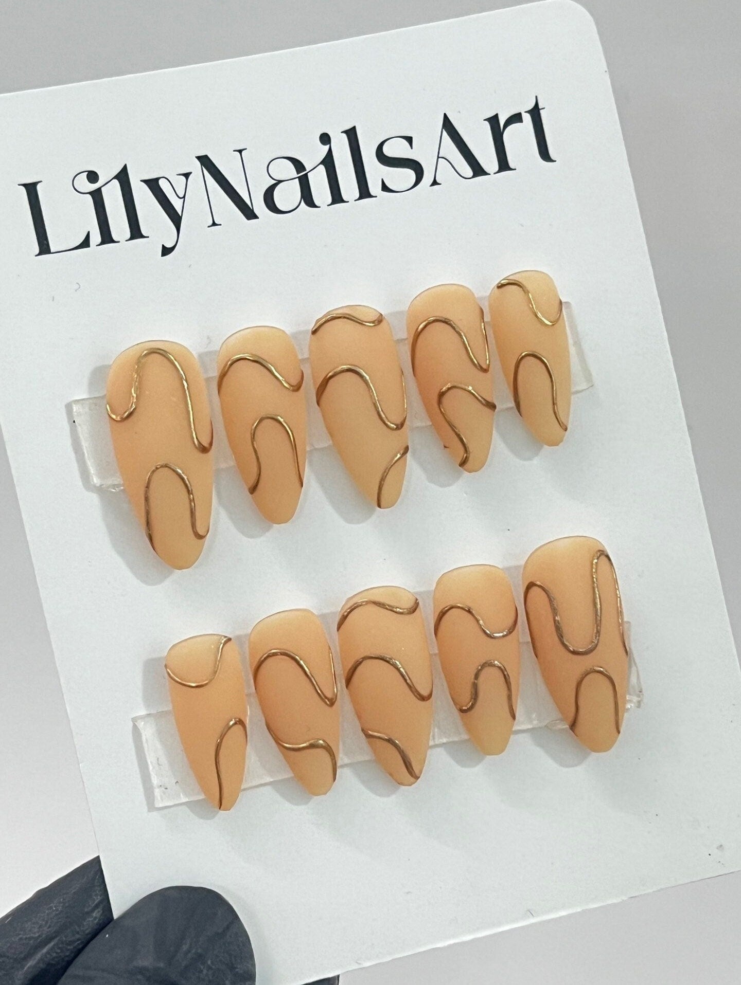 Luxury Gold Wave Medium Oval Nude Press On Nails, Custom Fake/False Nails, Handpainted Nail Tips, Handmade Nail Art
