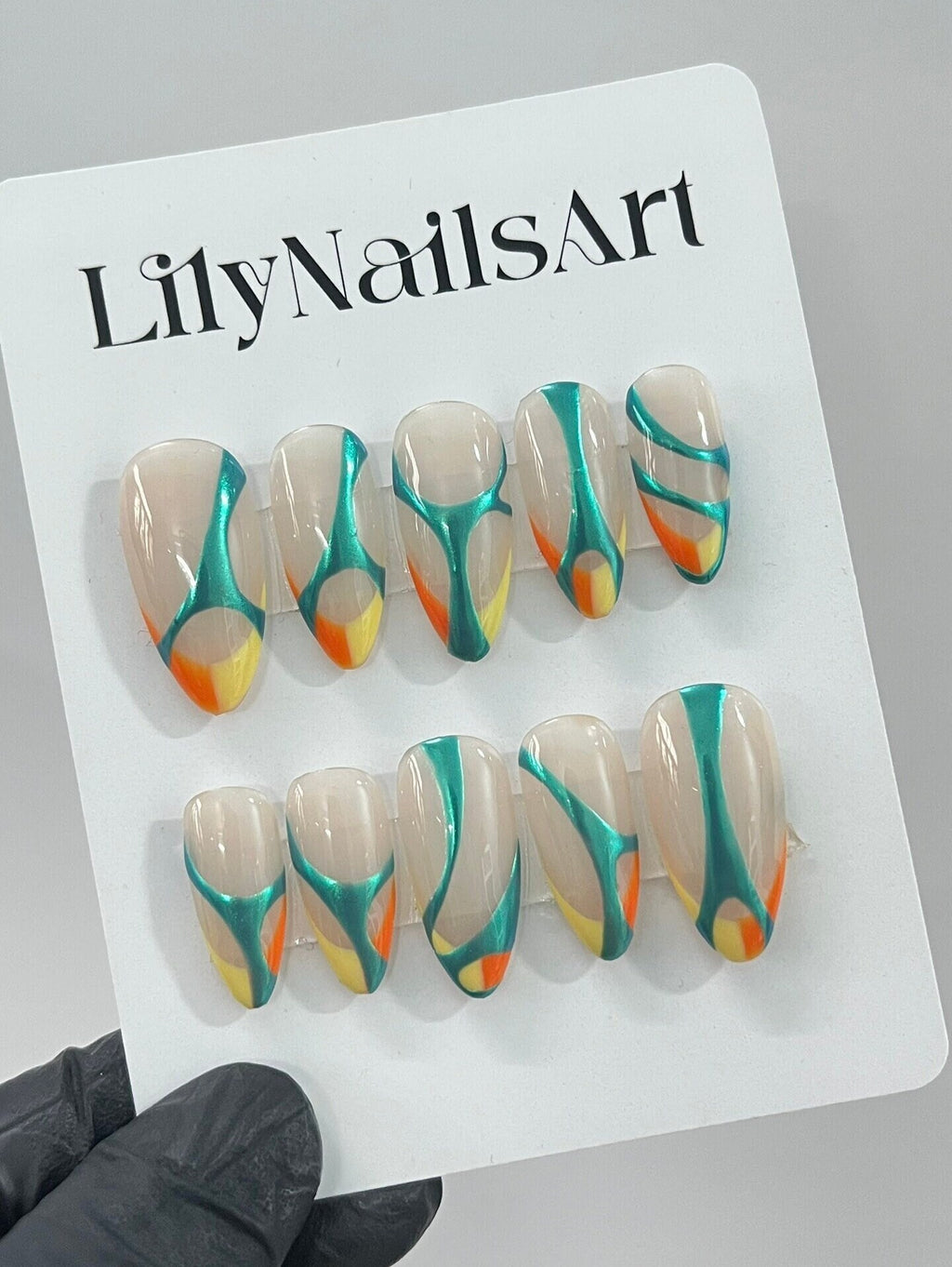 Free Style Blue & Nude Almond Press On Nails, Custom Handpainted Fake Nails, Short Nails for Birthday Party