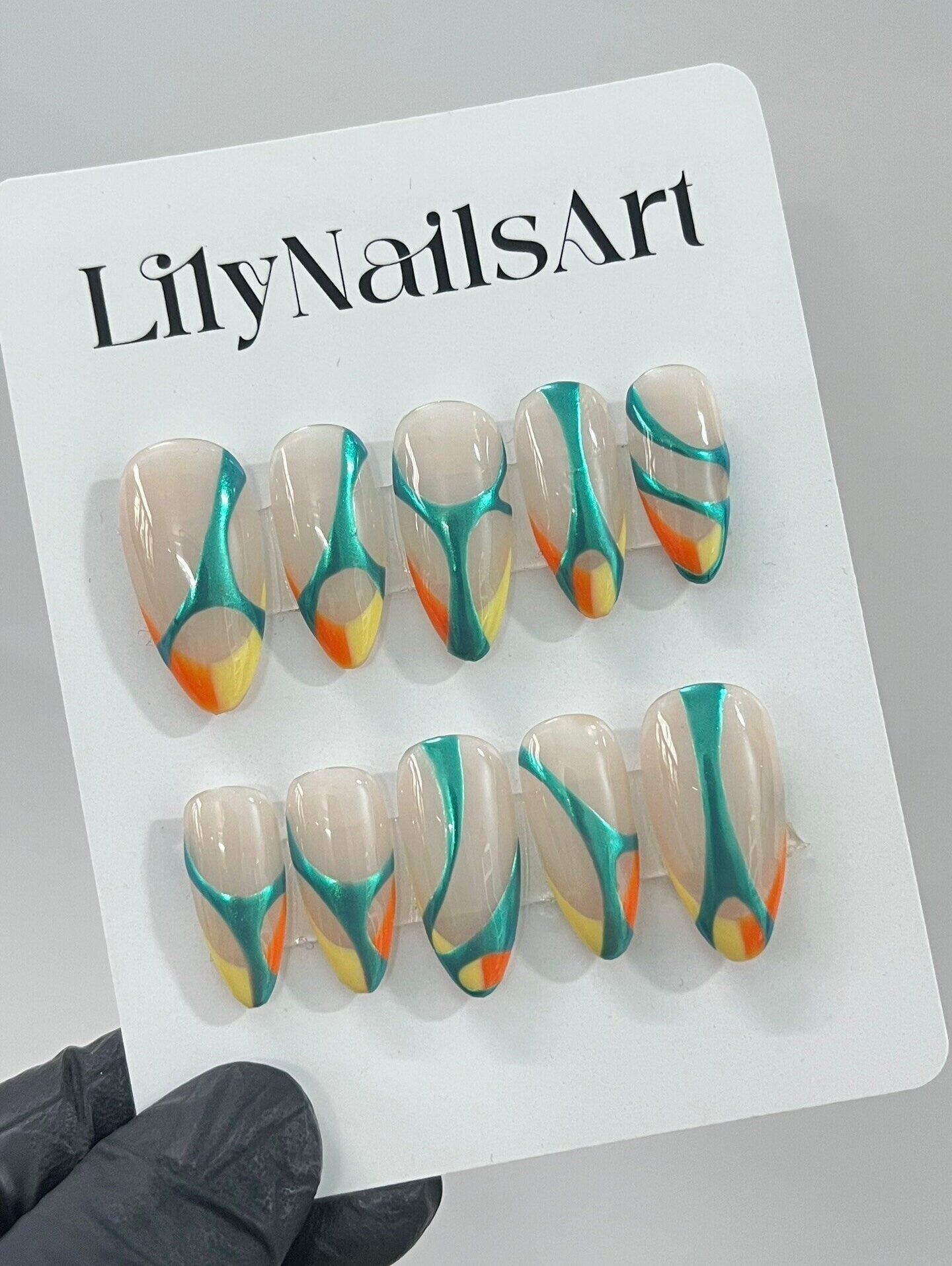 Free Style Blue & Nude Almond Press On Nails, Custom Handpainted Fake Nails, Short Nails for Birthday Party