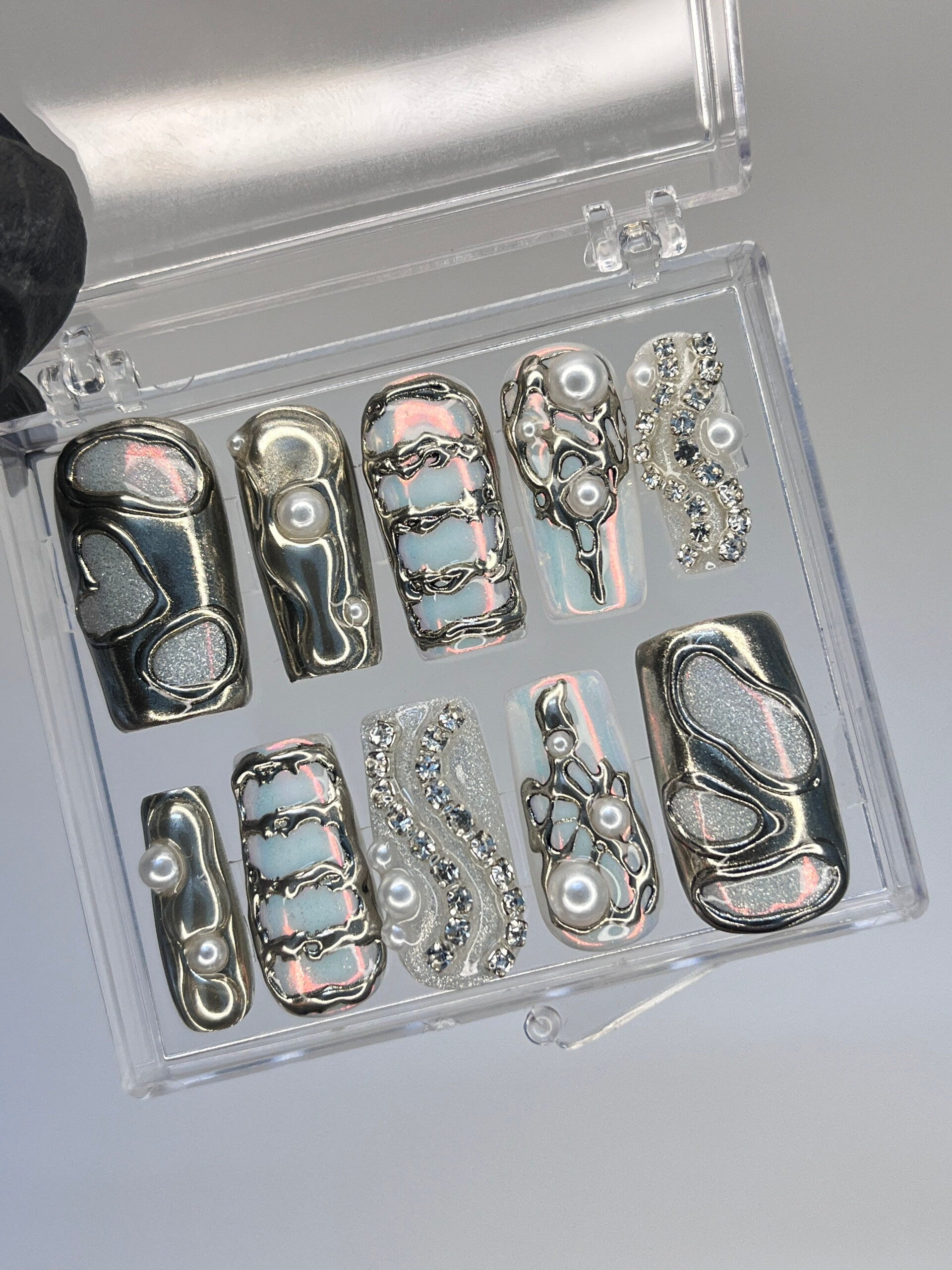 Free Style Metallic Silver Press On Nails, Custom Long Stiletto Fake Nail, Goth Gothic Emo Style Nails for Birthday Party Photograph