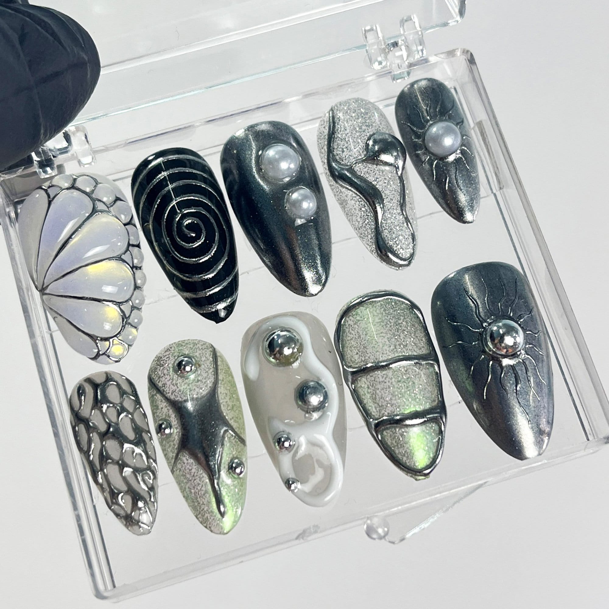 Hand-Painted Free-Style Silver Metallic Crystal Long Stiletto Press On Nails - Custom Chrome Fake Nails