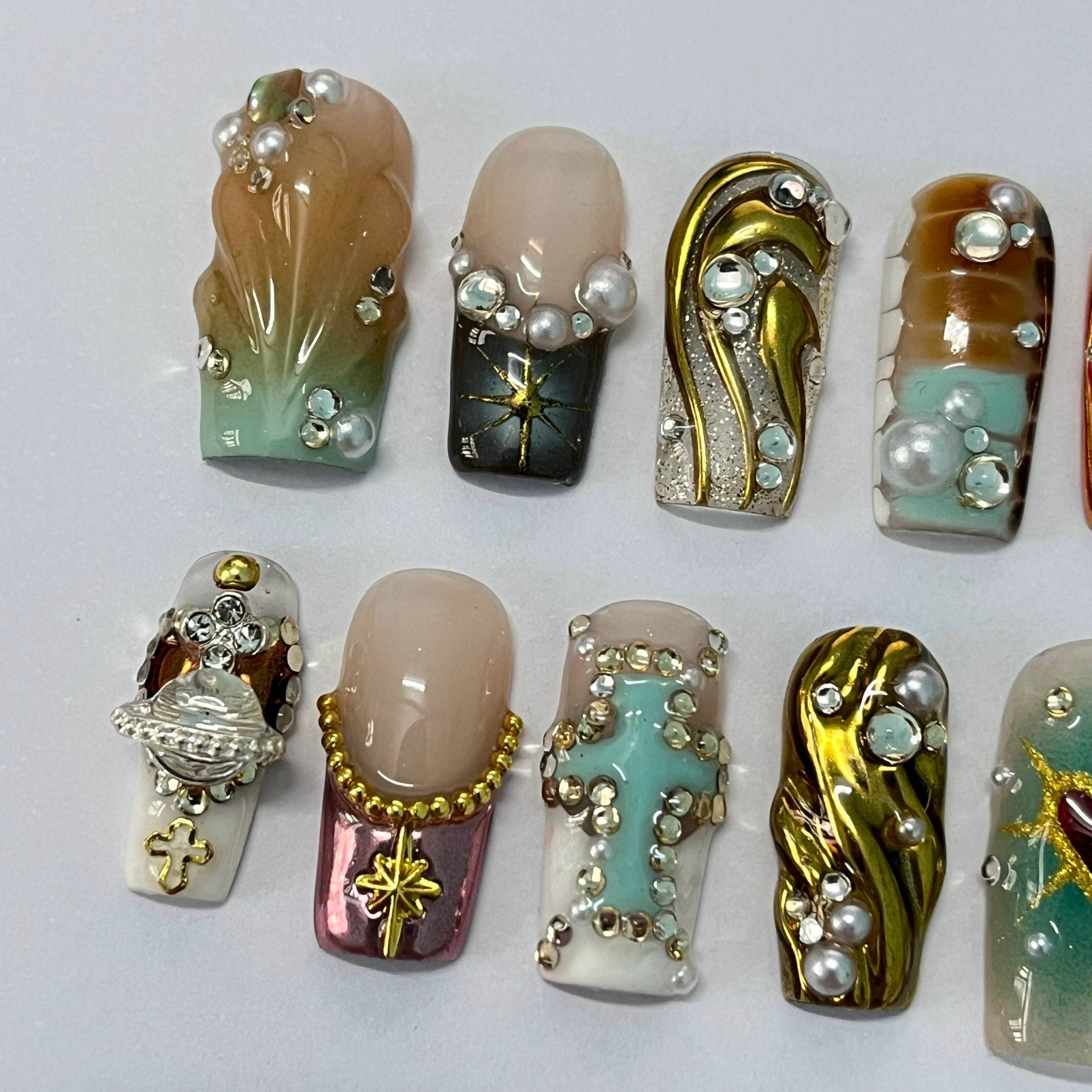 Freestyle 3D Short Coffin Press On Nails, Metallic Chrome Goth Nails Art, Gothic Emo Style Press Ons for Birthday Event Holiday