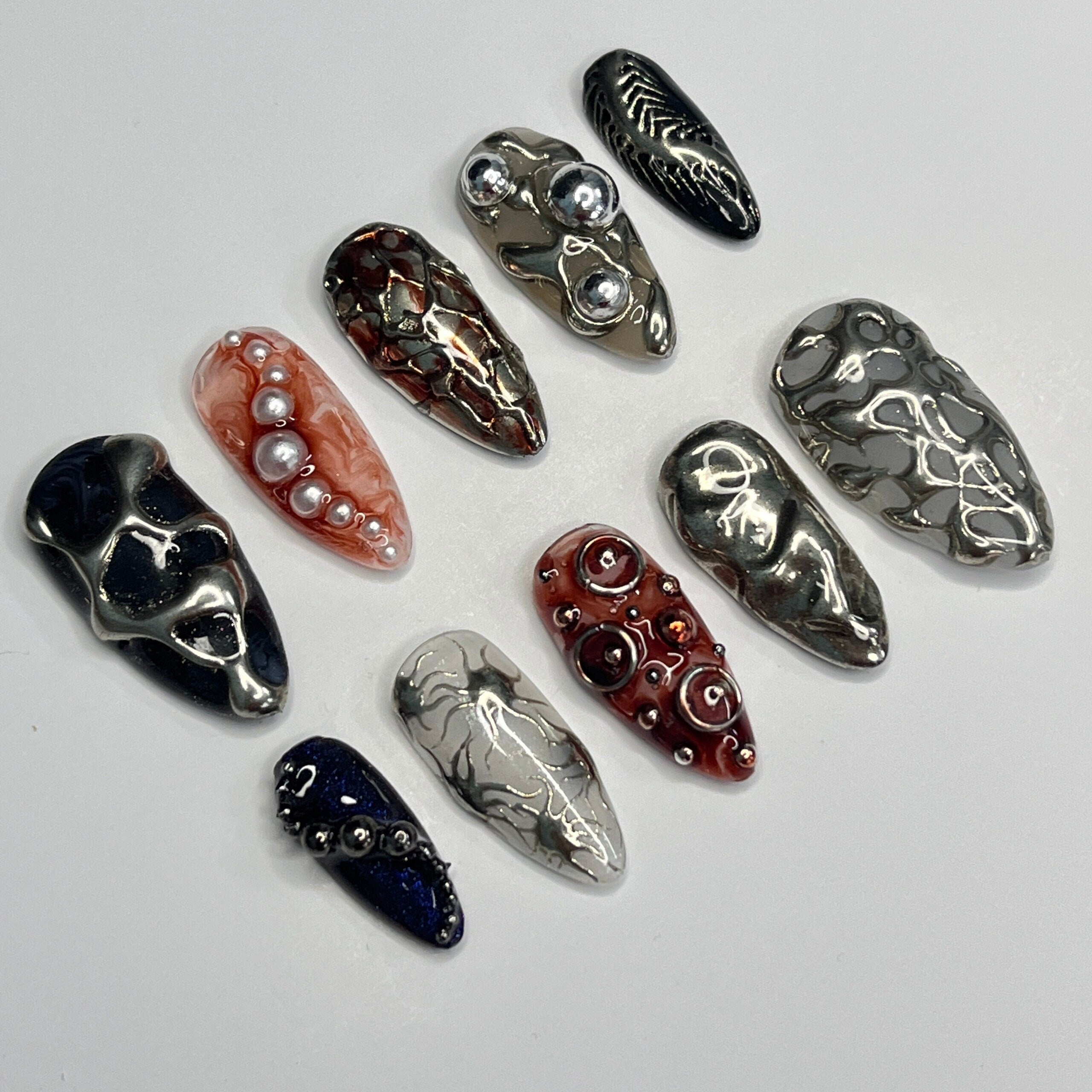 Freestyle 3D Almond Press On Nails, Metallic Chrome Goth Nails Art, Gothic Emo Style Press Ons for Birthday Event Holiday