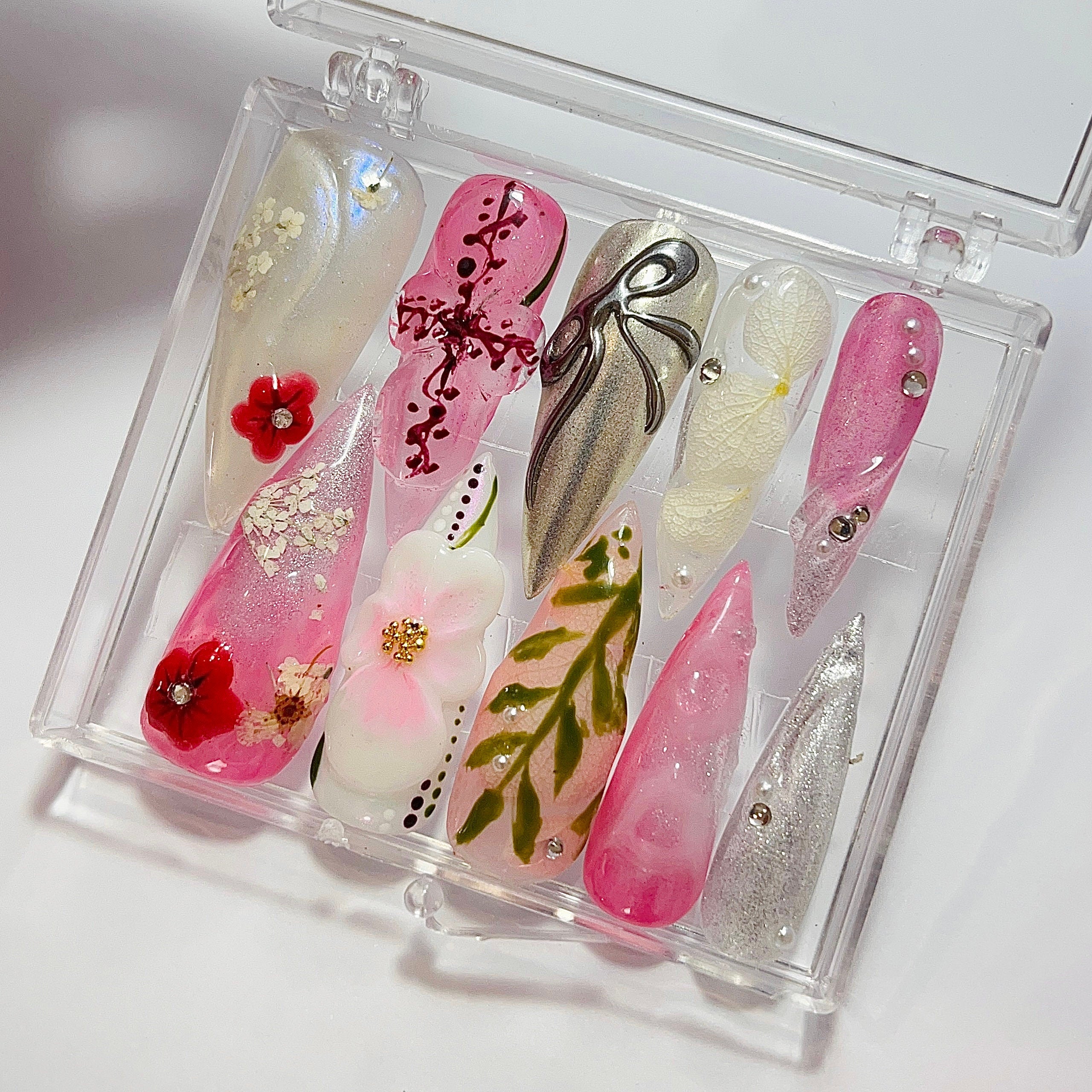 Free Style 3D Flowers Almond Press On Nails, Elegance Fake Nails for Holiday, Party, Event, Cute Birthday Gift