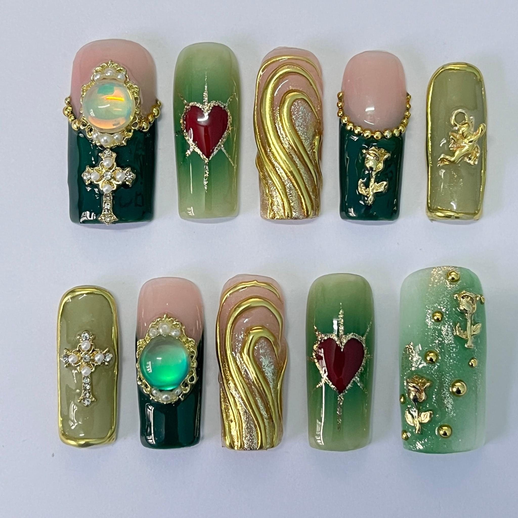 Green Royal Theme Medium Square Press On Nail - Luxurious 3D Chrome Nail Art for Holiday, Birthday