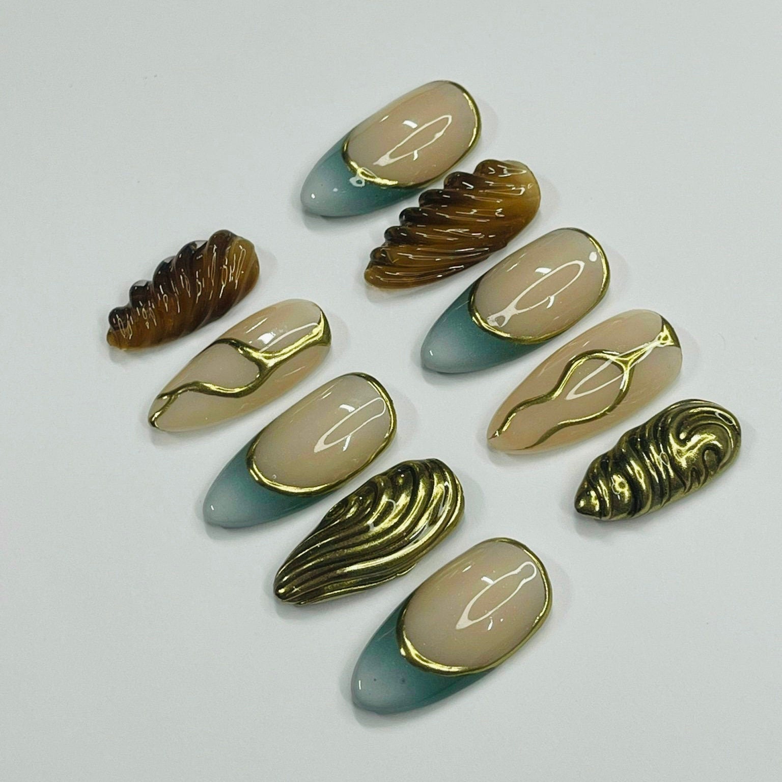 Freestyle Y2K Medium Almond Press On Nails, 3D Gel Gold Chrome Fake Nails for Birthday Party Holiday Vacation, Gift for Her