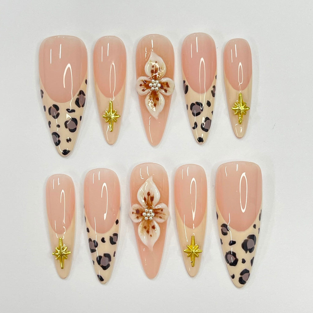 Leopard French Tip With 3D Flower Long Almond Press On Nails, Unique Design Nail for Summer Holiday Vacation Event