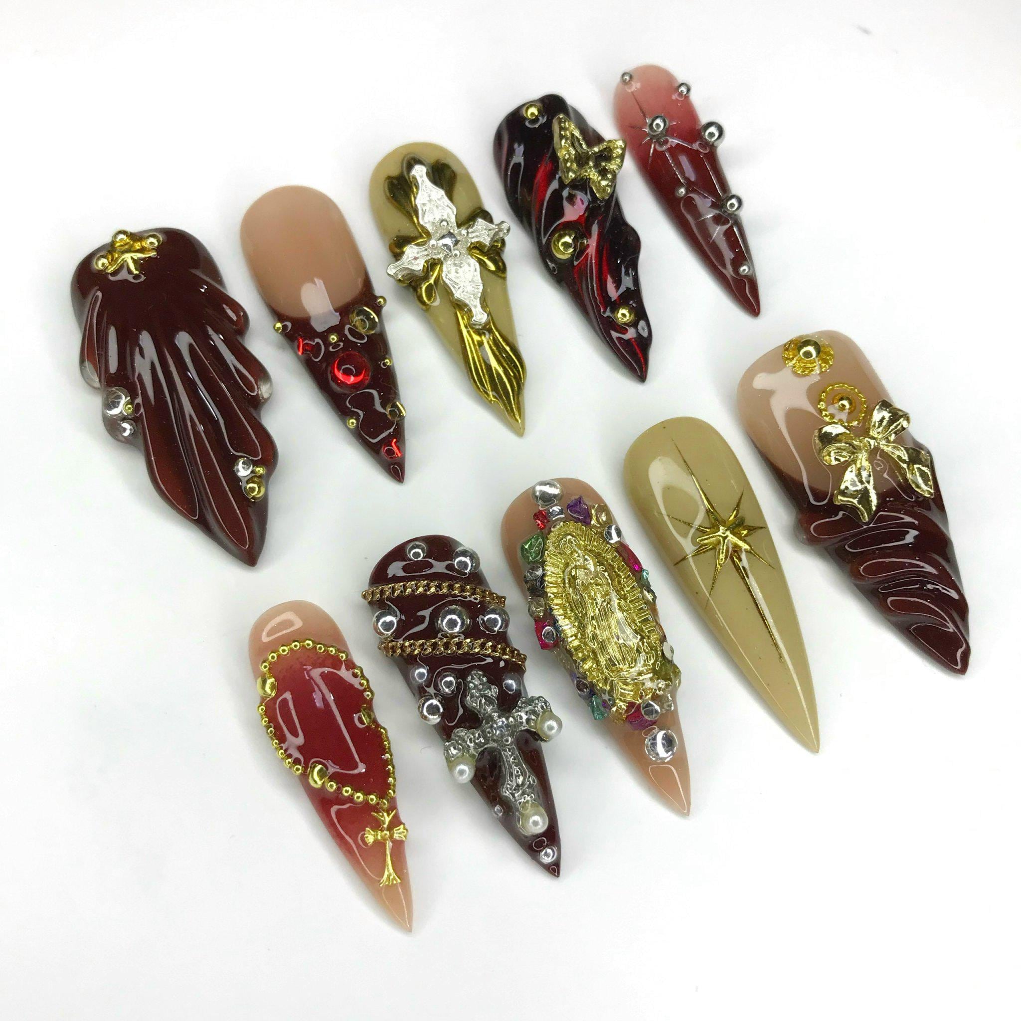 Red & Gold Renaissance Long Stiletto Press On Nails, Unique Design Royal Theme Fake Nail Art for Birthday, Holiday, Vacation, Gift For Her