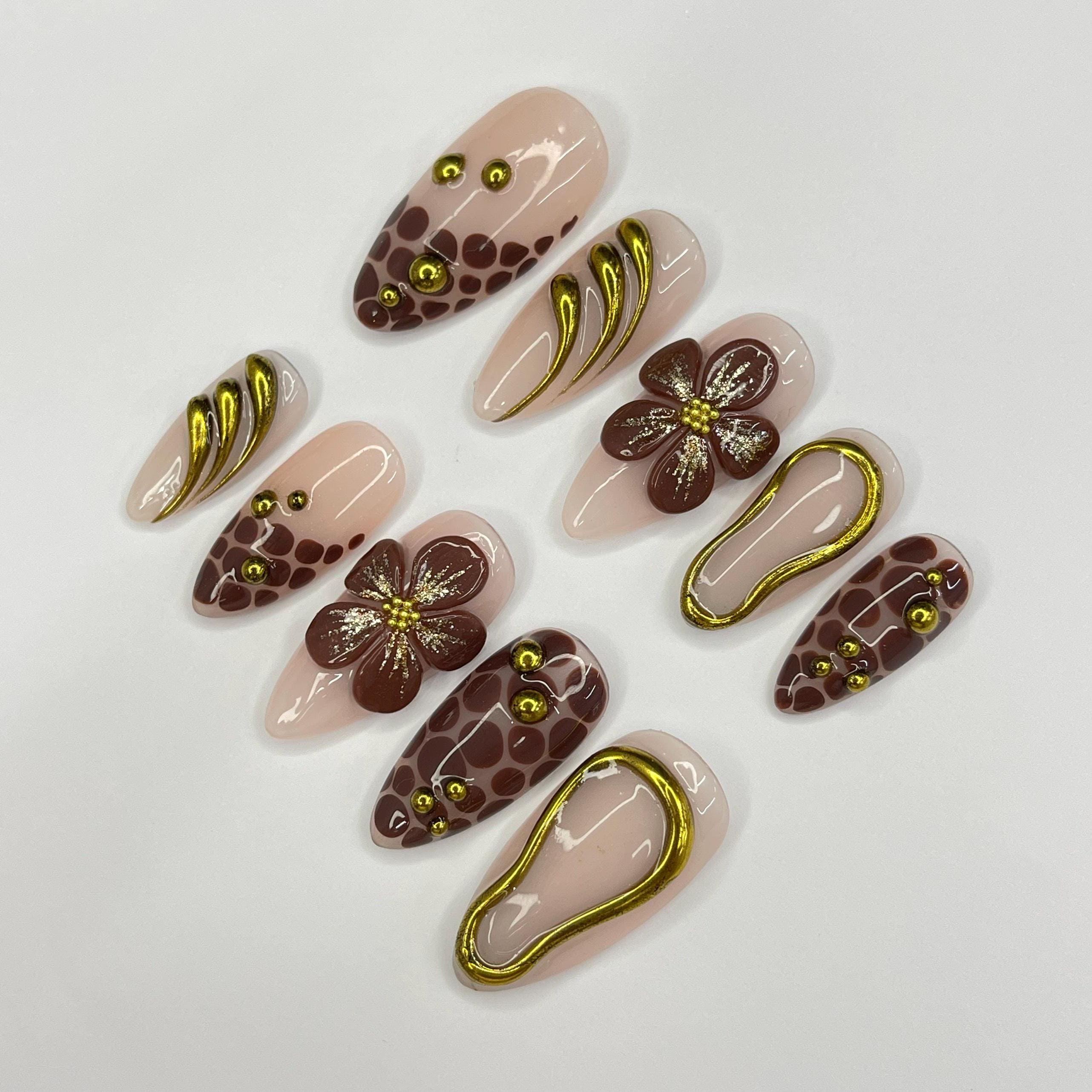 Elegant Flower With Gold Accent Medium Almond Press On Nail, Custom Design Nail Art, Fake Nail for Birthday, Holiday Nail, Gift For Her