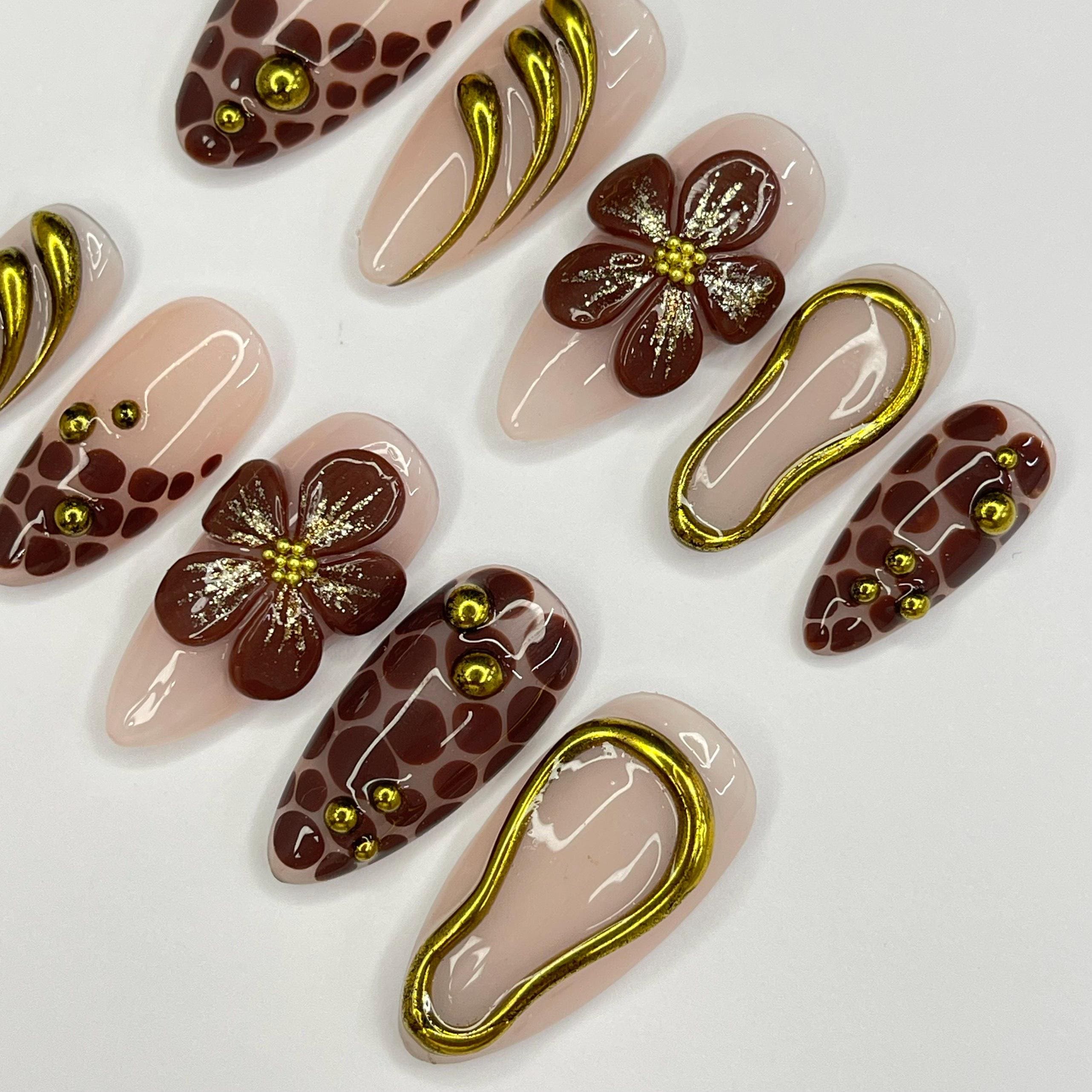 Elegant Flower With Gold Accent Medium Almond Press On Nail, Custom Design Nail Art, Fake Nail for Birthday, Holiday Nail, Gift For Her