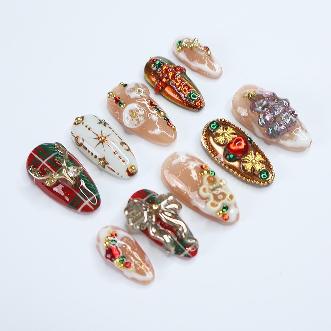 Festive 3D Christmas Tree & Reindeer Press-On Nails: Bright Colors to Celebrate a Cozy Christmas Night in Medium Almond Shape