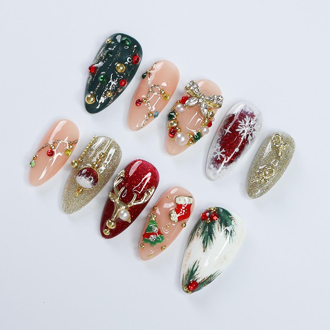 Festive 3D Christmas Tree & Reindeer Press-On Nails: Bright Colors to Celebrate a Cozy Christmas Night in Medium Almond Shape