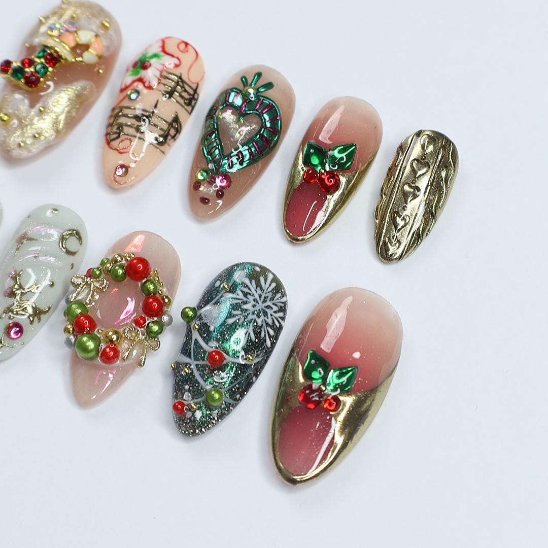 Festive Medium Almond Press-On Nails: Adorned with Laurel Wreaths, Music Notes, Socks & Hearts - Perfect Christmas Gift for Her