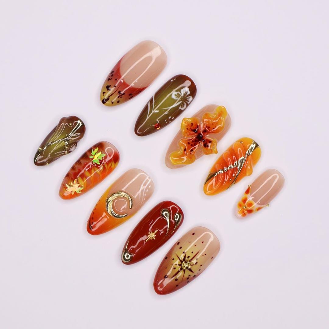 Press On Nail Autumn Floral with Leaf & Gold Accent | 3D Fake Nail in Medium Almond | Handmade Fall Nail Art for Holiday, Vacation, Birthday