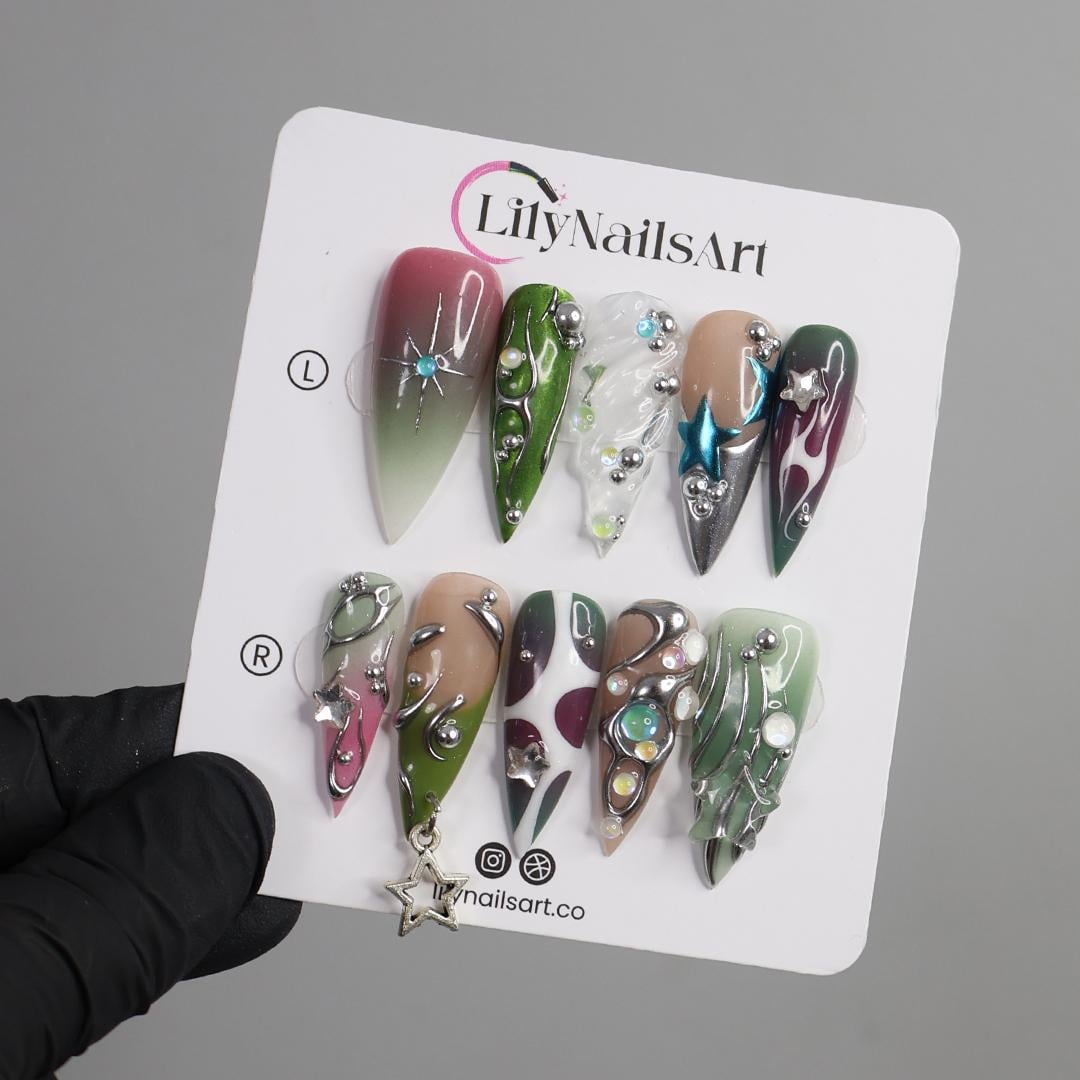 Press On Nails Night Star with Crystal Art | 3D Fake Nails in Long Stiletto | Handmade Elegant Metallic Nail Art for Holiday, Vacation, Gift