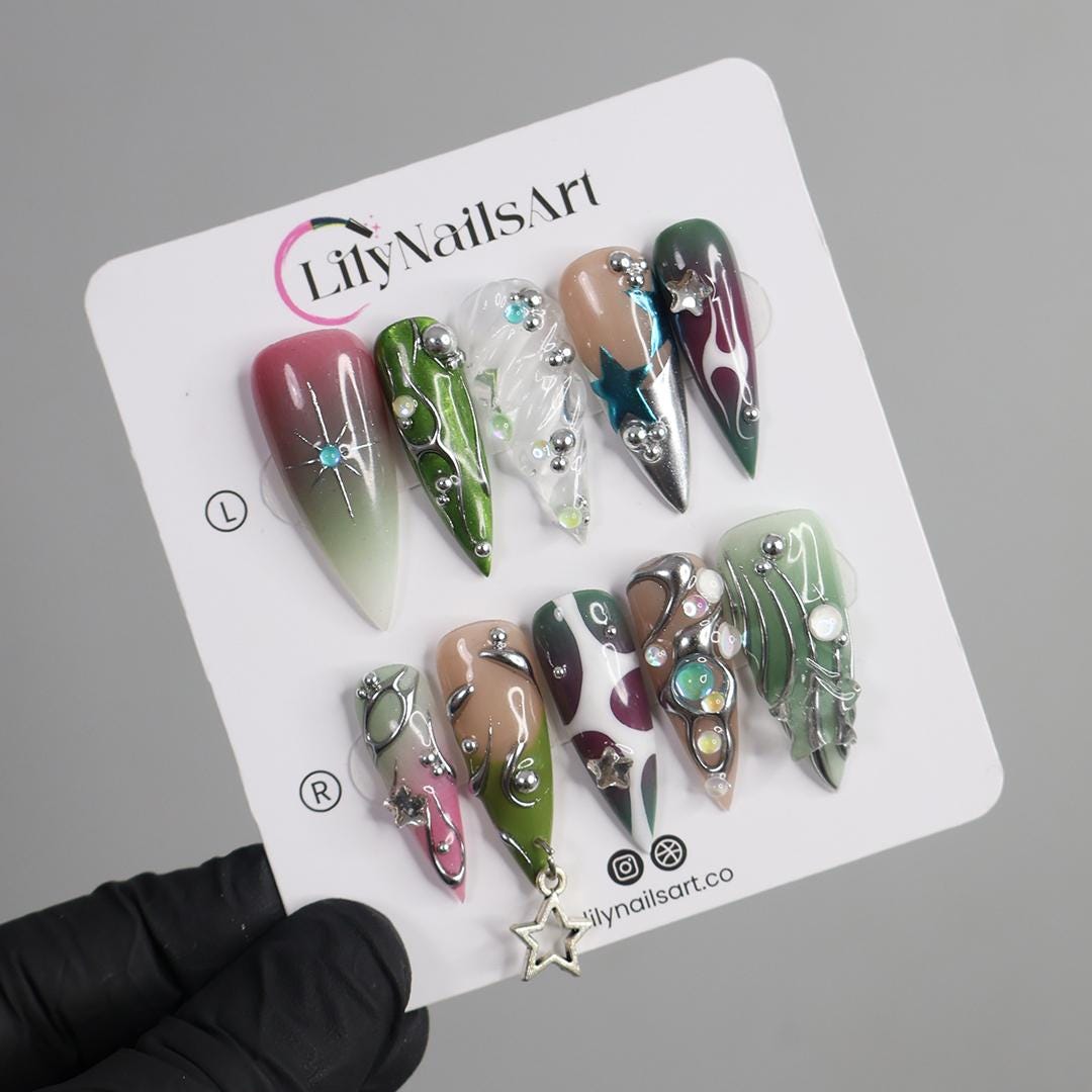 Press On Nails Night Star with Crystal Art | 3D Fake Nails in Long Stiletto | Handmade Elegant Metallic Nail Art for Holiday, Vacation, Gift